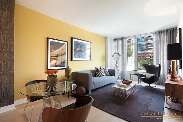 Rented by aptsandlofts.com | media 13