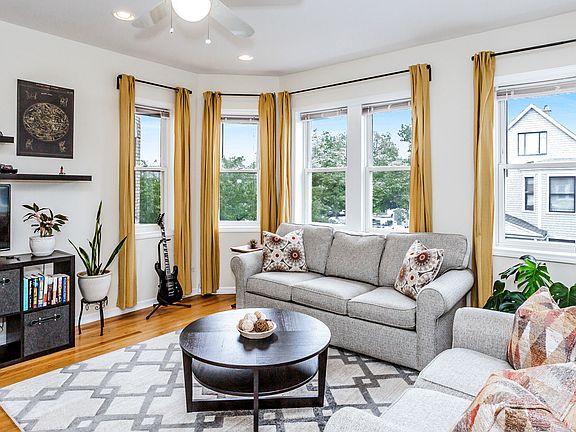 2nd image of 2831 N Woodard St APT 2N