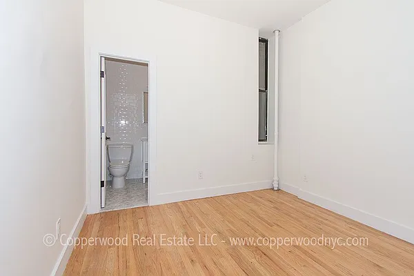 Rented by Copperwood Real Estate | media 11