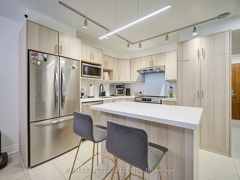 37 Galleria Pkwy #202 — Photo 17