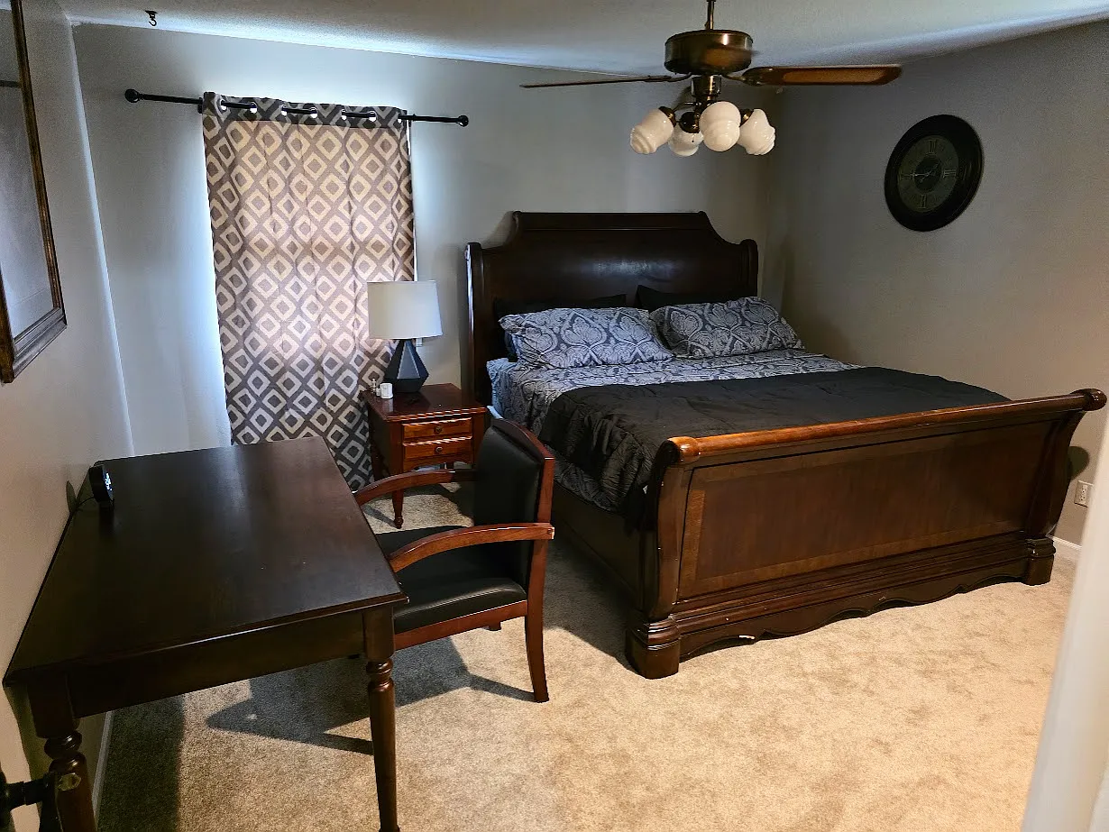 2 bed, 1960 sqft, $850 — Photo 3