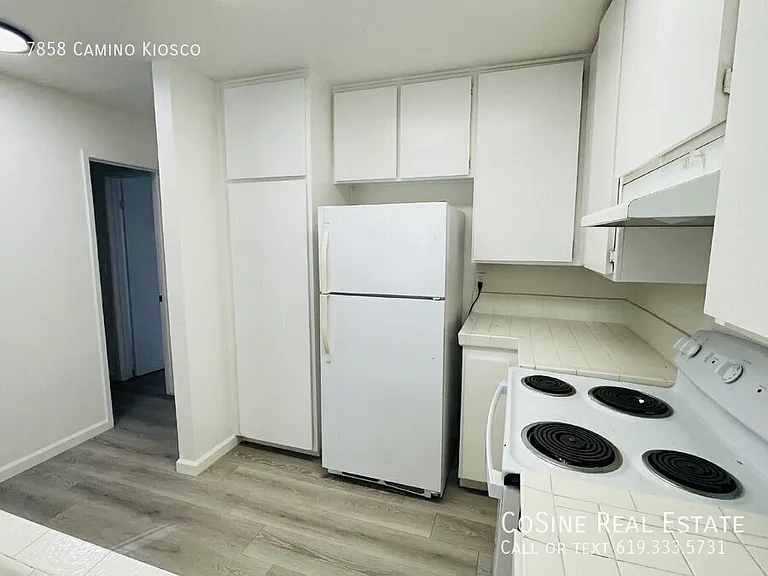 7858 Camino Kiosco — Photo 4