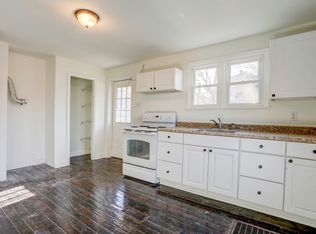 32 E Walnut St, Ephrata, PA 17522