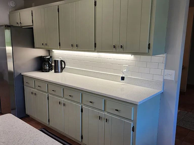 2084 Lake Shore Rd — Photo 11