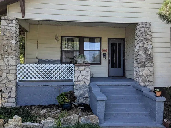 123 N 4th St, Osage City, KS 66523