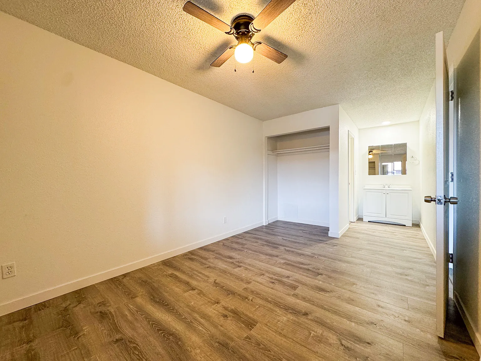 2 bed, $1,195 — Photo 4