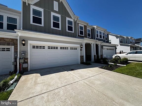 2nd image of 3898 Glacier Bay Pl