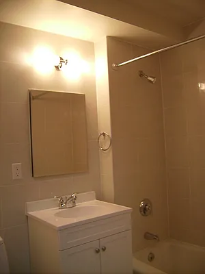 Rented by Perry Associates NYC Inc | media 30