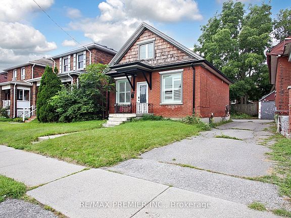 2nd image of 226 Ritson Rd S