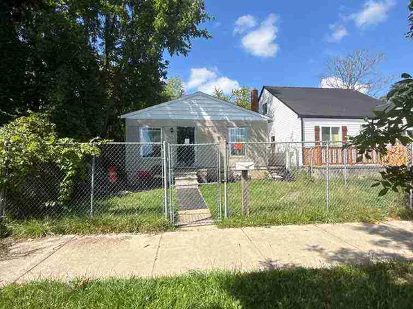 17463 Oakland St, Highland Park, MI 48203