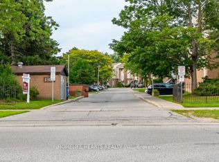 1360 Glenanna Rd #16A, Pickering, ON L1V2T5
