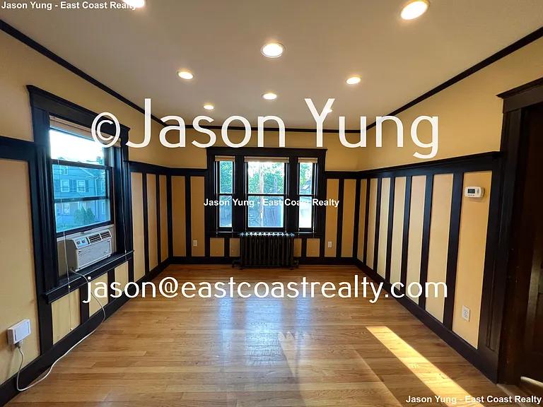 8 Saint James St #8 — Photo 11