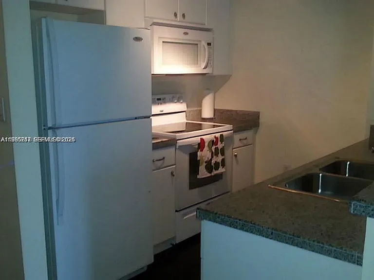 2740 SW 28th Ter #503 — Photo 11