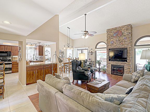 5th image of 26422 S Flame Tree Dr