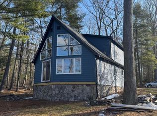 125 Claudine Ln, Dingmans Ferry, PA 18328