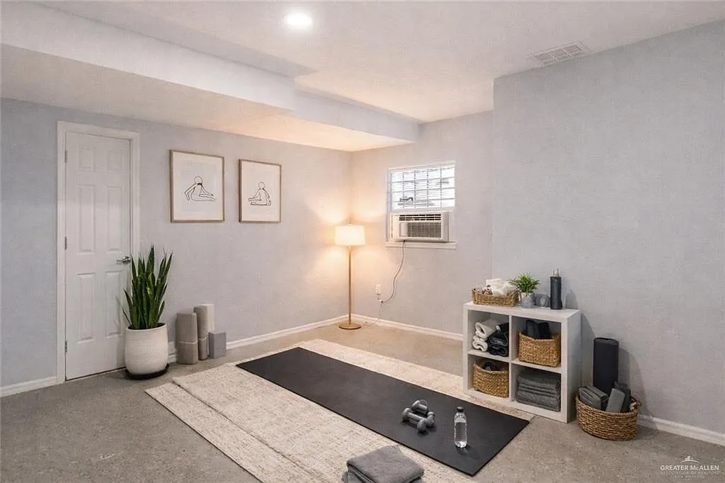 3 bed, 2.0 bath, 1719 sqft, $1,700 — Photo 4