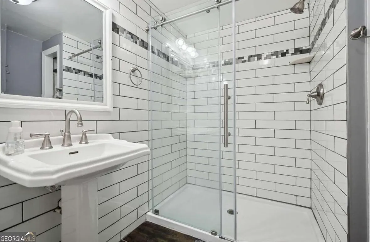 115 Treetop Knoll Dr — Photo 2