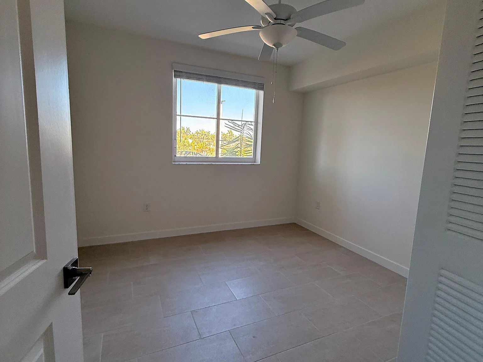 2 bed, 940 sqft, $2,400 — Photo 4