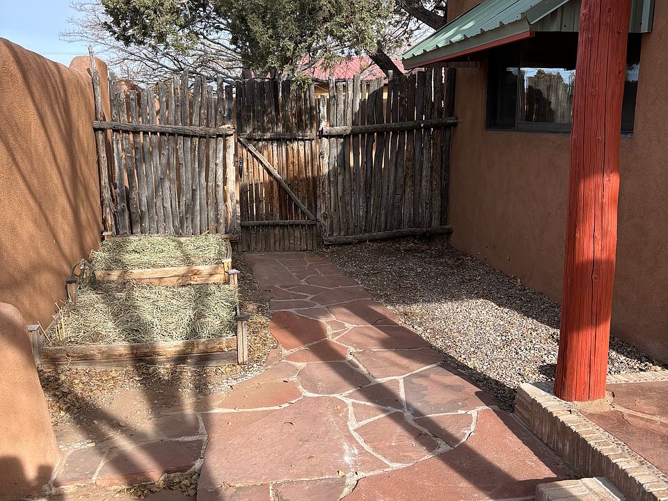 1st image of 521 Salazar St #1