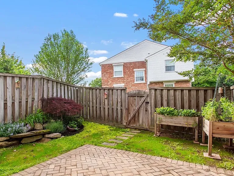 9507 Saluda Ct — Photo 30