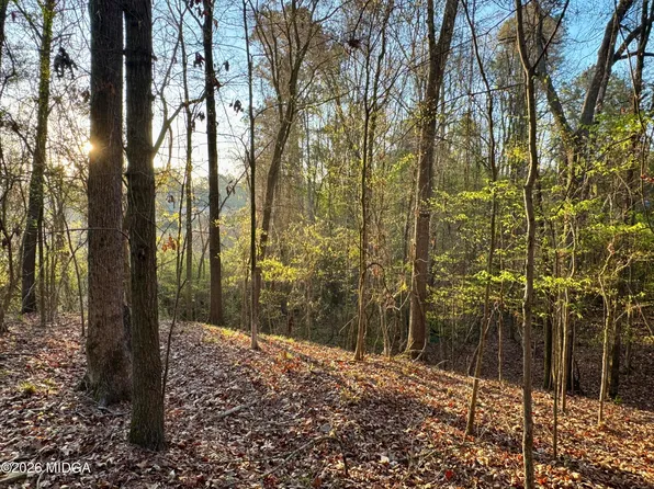 1978 Wood Valley Rd, Macon, GA 31211