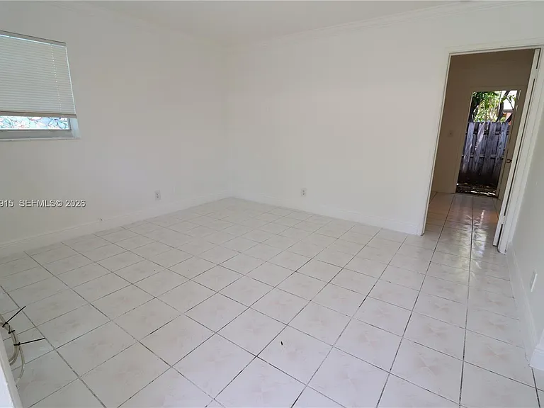 1341 NE 5th Ter #3 — Photo 14
