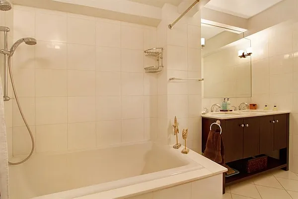 Sold by Corcoran | media 28