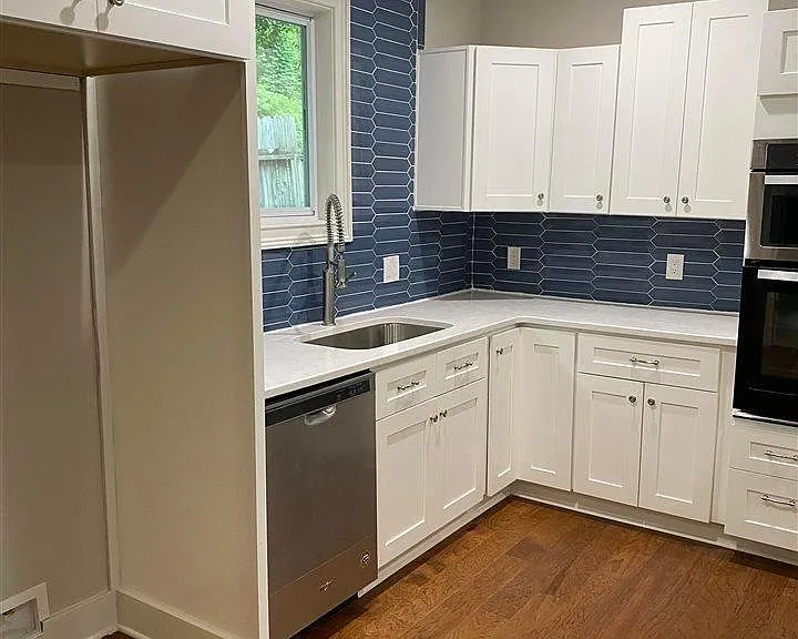 2401 N Roxboro St — Photo 5