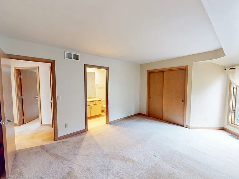 5790 Rushwood Dr — Photo 51