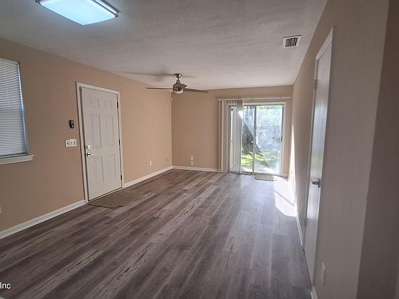 4th image of 2756 HIDDEN VILLAGE Drive