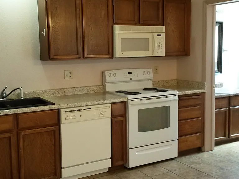 406 Ridges Blvd #15 — Photo 7