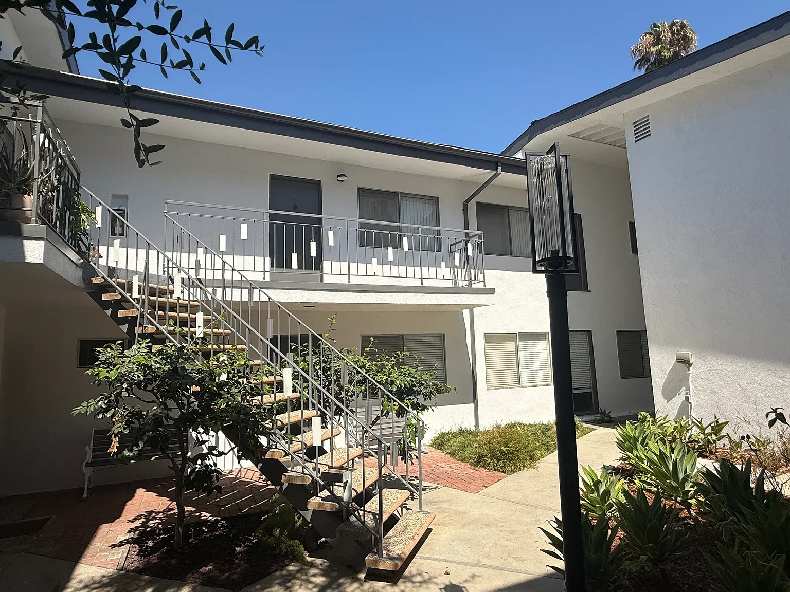 2 bed, 2.5 bath, $3,500 — Photo 2