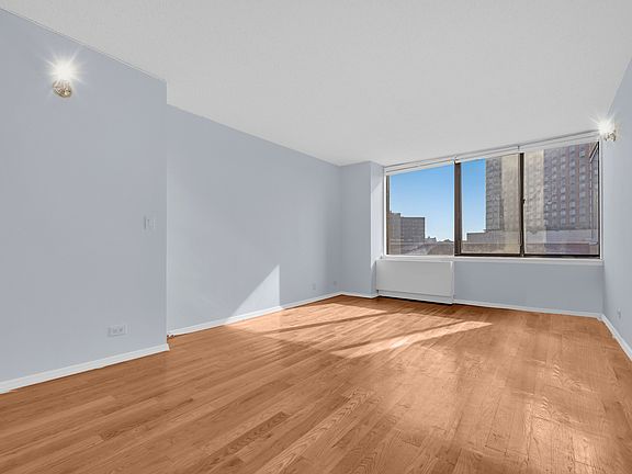 4th image of 6254 97th Pl APT 6D