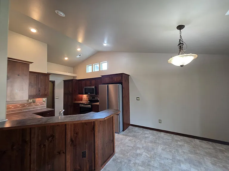 1523 Sacajawea Ave — Photo 10