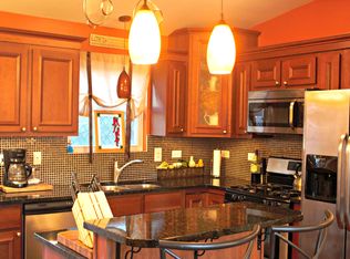 126 E Midland Dr, Round Lake Park, IL