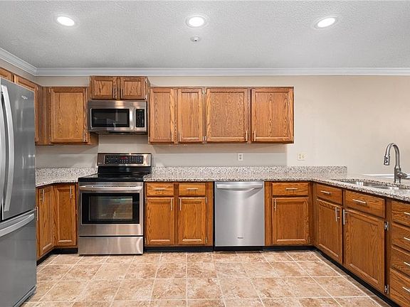 5th image of 3524 W Shore Rd APT 405