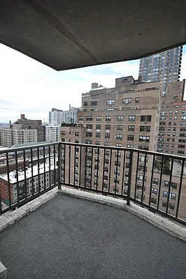 Rented by Keller Williams NYC | media 26