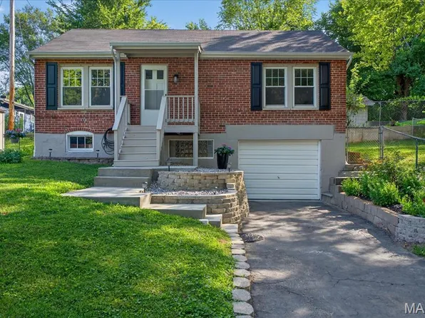 33A Marie Dr, Saint Charles, MO 63301