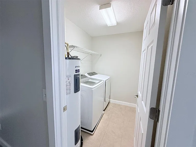 7350 Black Walnut Way — Photo 40