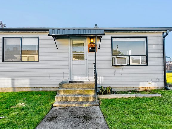 3rd image of 915-919 7th Ave SW #9195