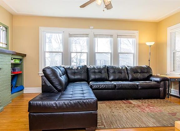4th image of 926 S Lyman Ave