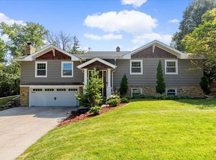 13529 Larkin Dr, Minnetonka, MN 55305