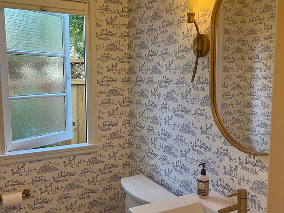 Powder bath