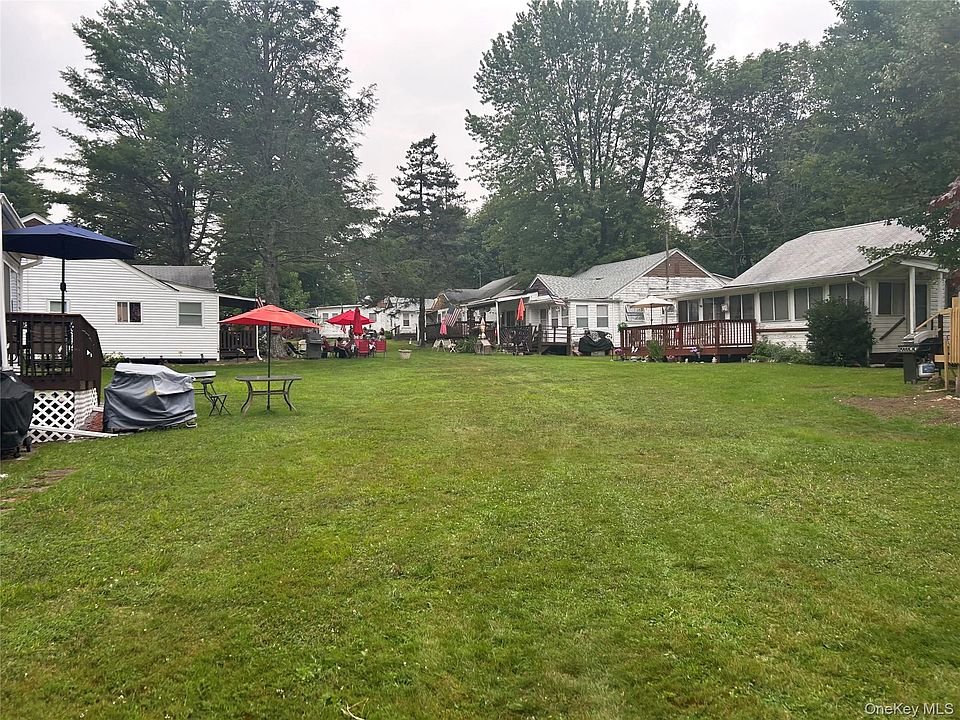1st image of 52 Greentree Road #12A