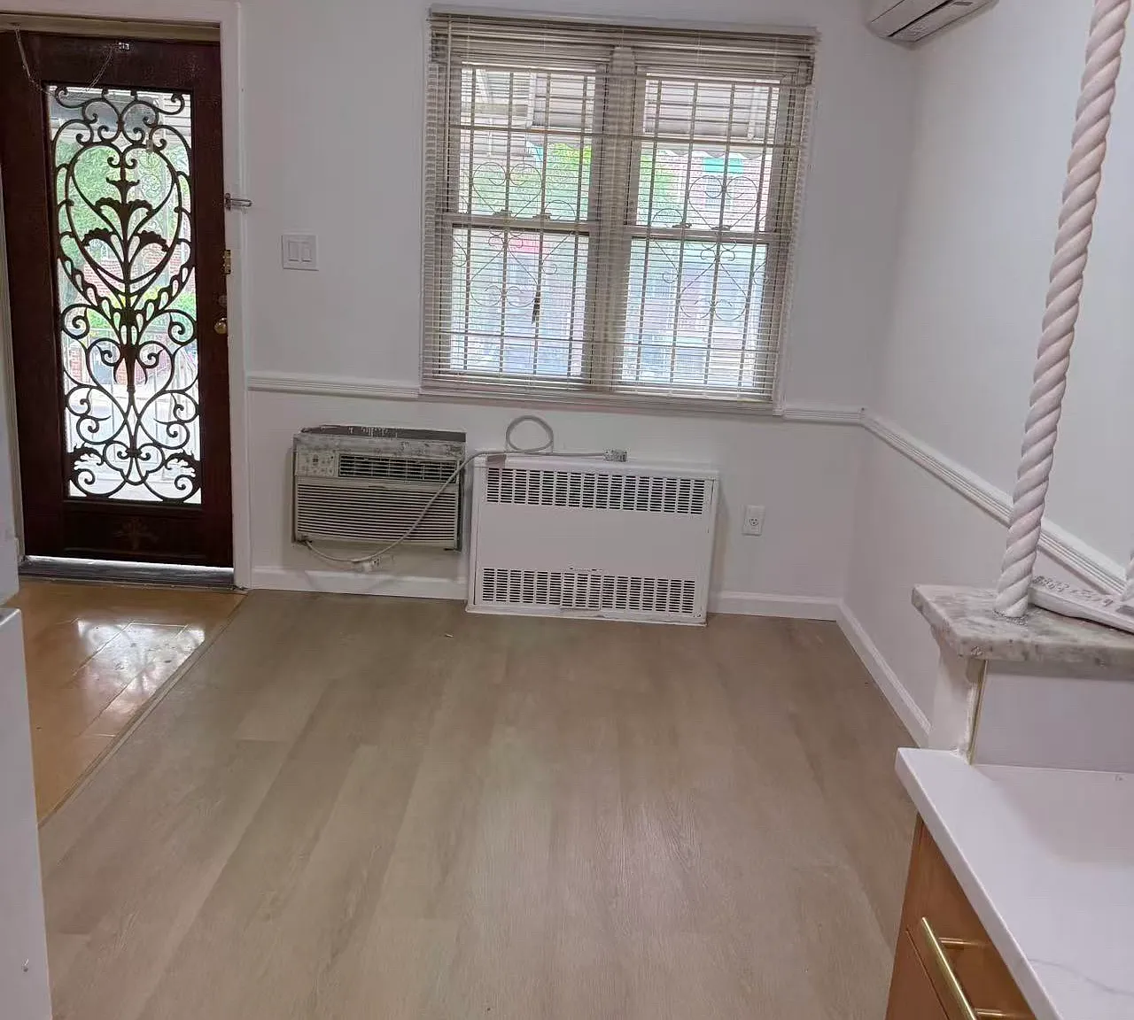 2 bed, 900 sqft, $2,600 — Photo 1