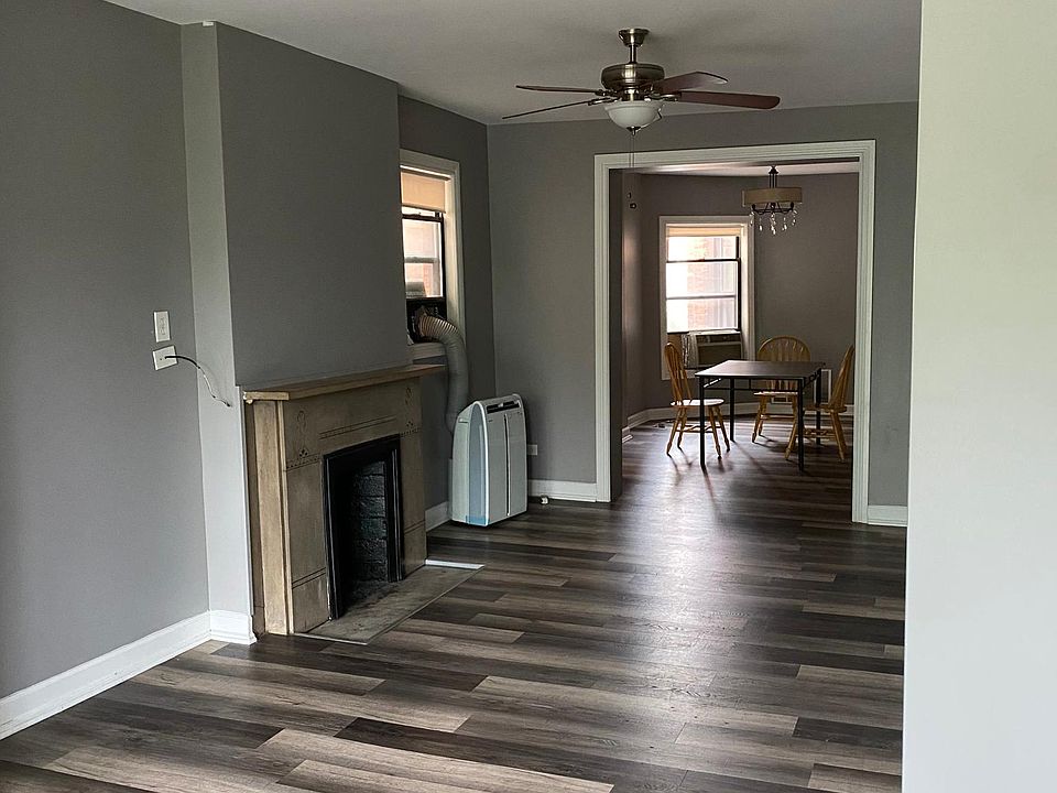 2nd image of 1109 W Taylor St #3F