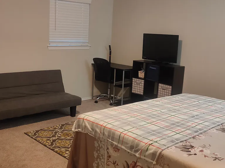 6122 Scott Way — Photo 1