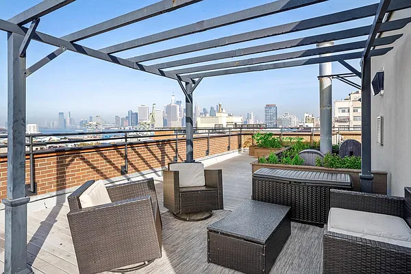 156 Sackett Street #5A in Columbia St Waterfront District