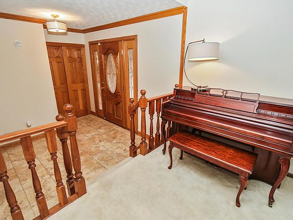 4th image of 4995 Doral Ave