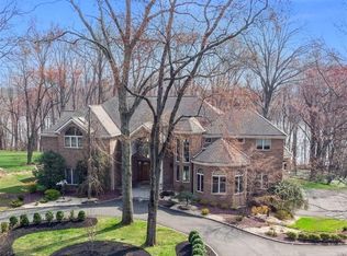 494 Strawtown Rd, West Nyack, NY 10994